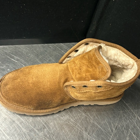 Ugg Shoes Size 7 Woman - Picture 7 of 13